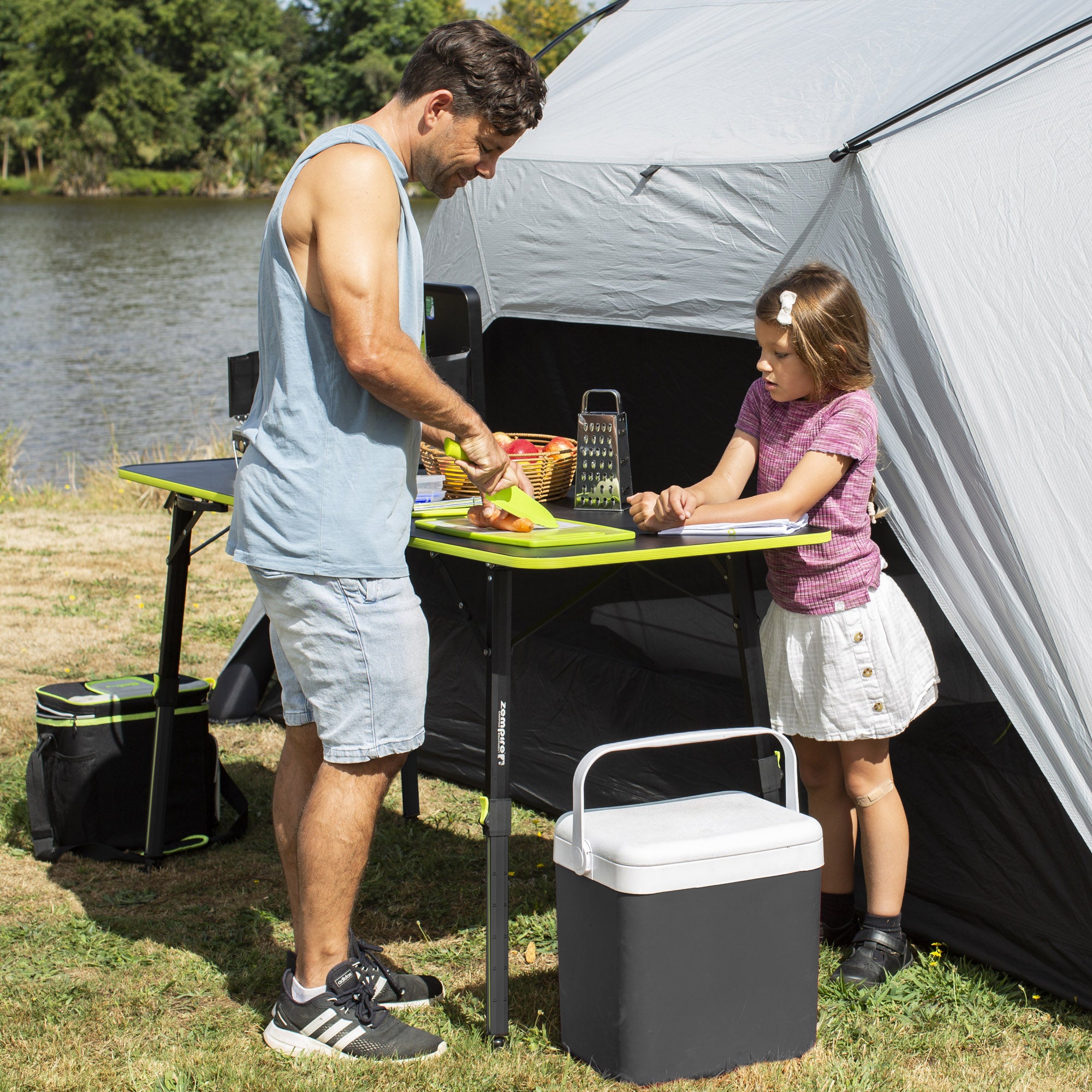 Hexolite 160 Lightweight Camp Table