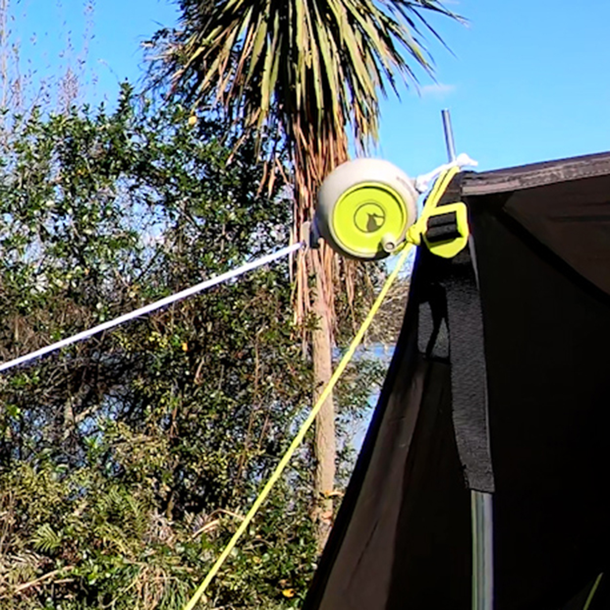 Wind Up Camp Clothes Line