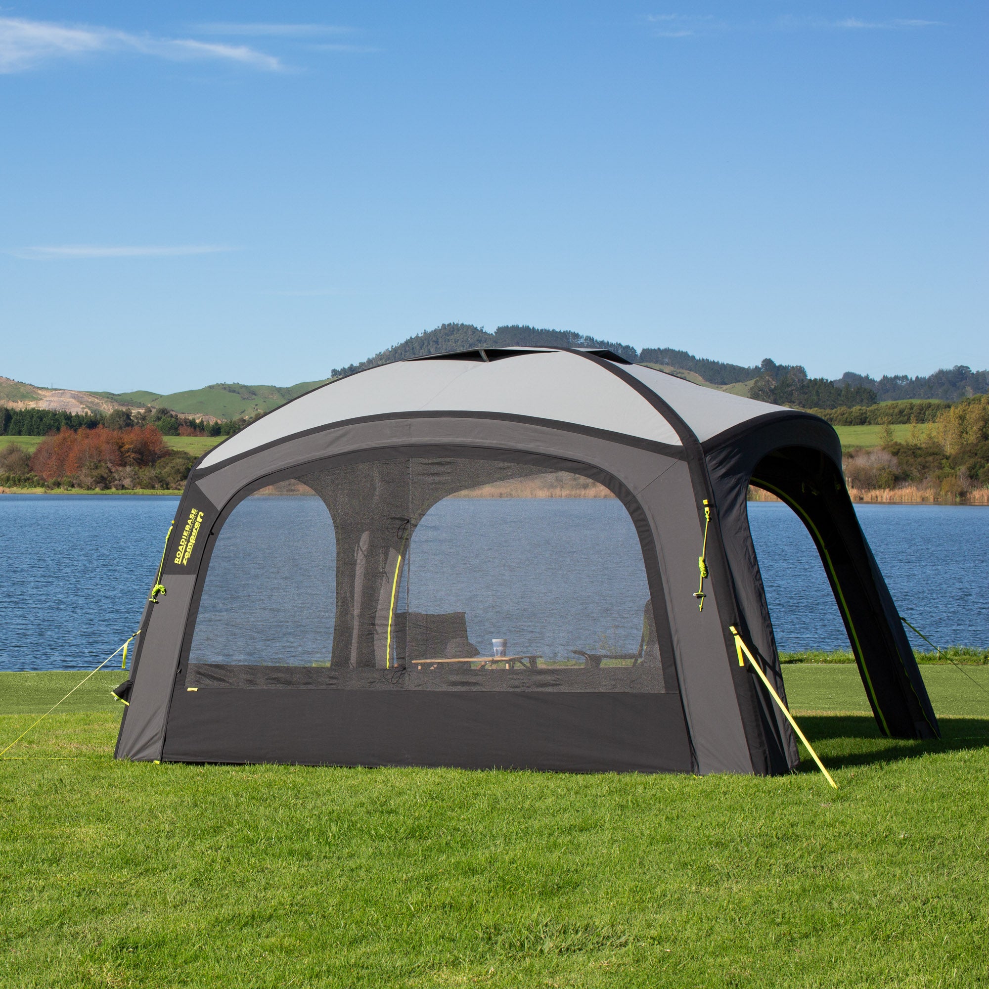Roadiebase Deluxe Wall L
