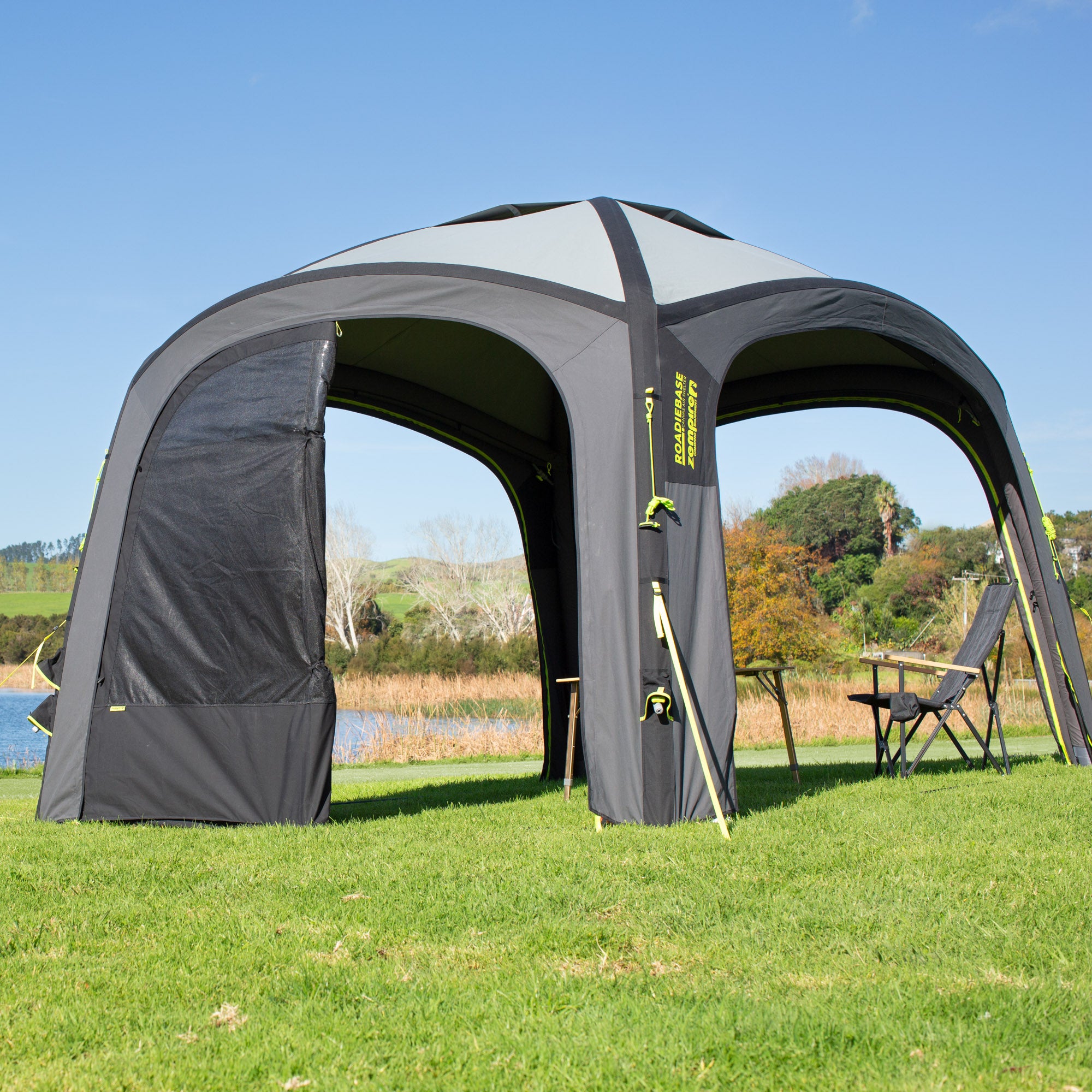 Roadiebase Deluxe Wall S